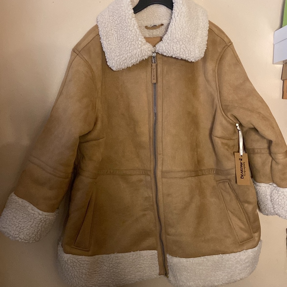 Bearpaw coat - Picture 2 of 12